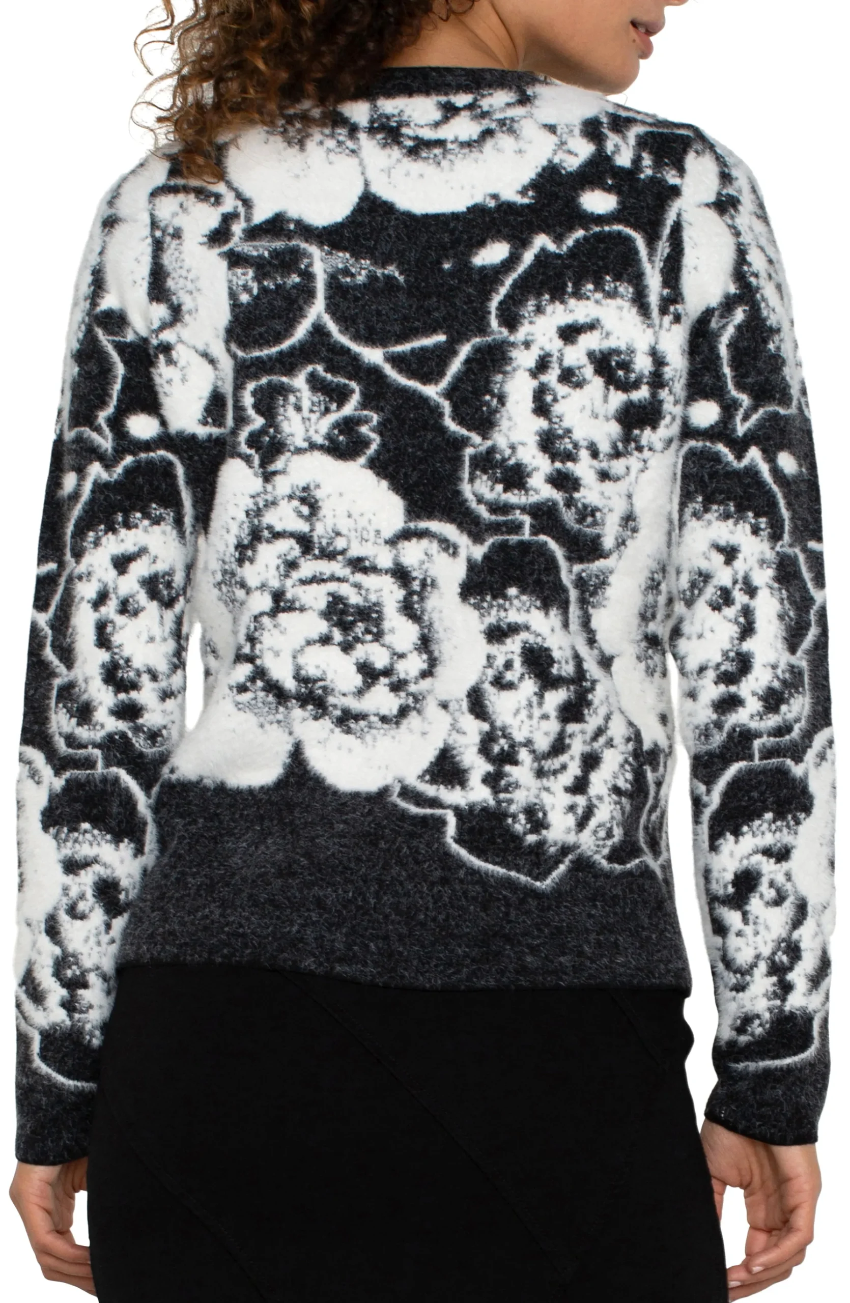 Liverpool Los Angeles Sweaters-LONG SLEEVE CREW NECK SWEATER Blackandwhitefloral